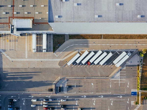 Truck announcement sytem in the port